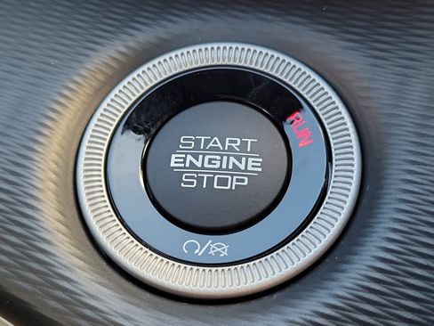 Used 2023 Jeep Grand Cherokee Altitude image 32