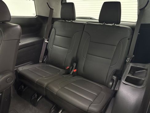 Used 2023 GMC Acadia SLT image 29