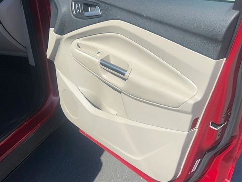 Used 2017 Ford Escape Titanium image 35