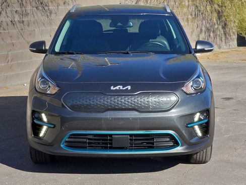 Used 2022 Kia Niro EX image 4