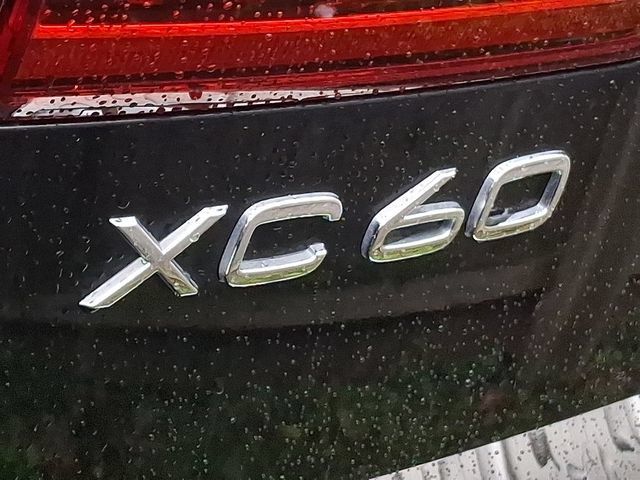 Used 2019 Volvo XC60 T5 Inscription w/ Protection Package Premier AWD/4WD image 29