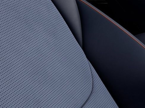 New 2027 Genesis GV70 3.5T Prestige AWD/4WD image 16