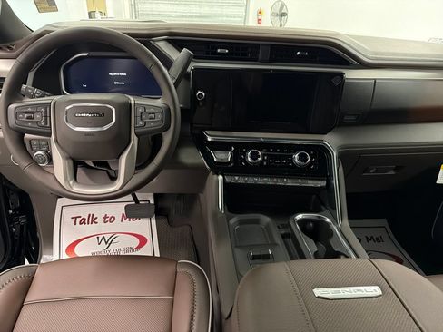 New 2026 GMC Sierra 2500 Denali AWD/4WD image 15