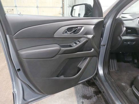 Used 2021 Chevrolet Traverse LS FWD image 27