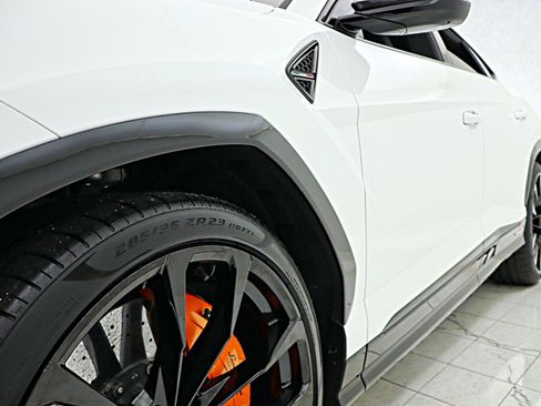 Used 2024 Lamborghini Urus S image 24