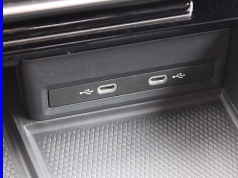 Used 2024 Volkswagen Atlas SE image 41