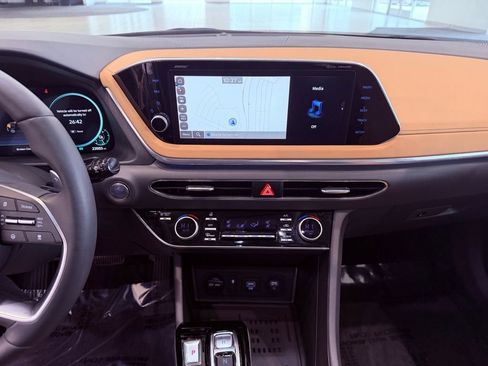 Used 2023 Hyundai Sonata Limited w/ Cargo Package image 26