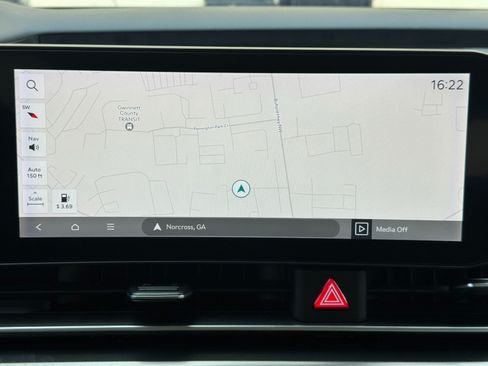 Used 2025 Kia Carnival SX Prestige FWD image 26