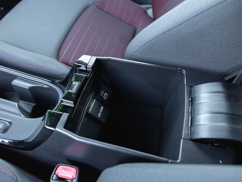 Certified 2025 Toyota Corolla SE FWD image 22