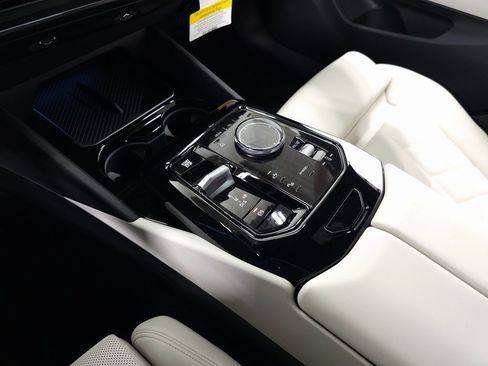 Certified 2025 BMW 530i xDrive 530i xDrive image 26