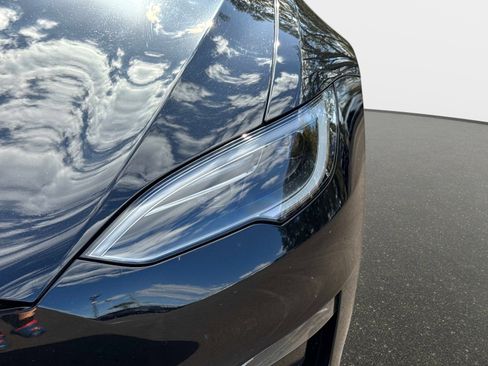 Used 2023 Tesla Model S image 9