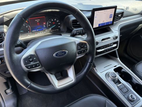 Used 2024 Ford Explorer XLT w/ Equipment Group 202A image 2