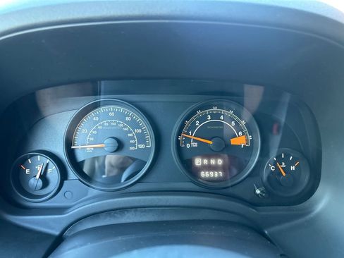 Used 2014 Jeep Patriot Sport w/ Power Value Group AWD/4WD image 9