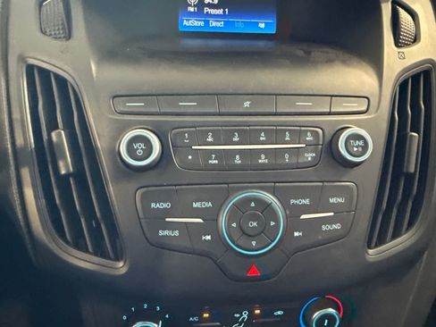 Used 2018 Ford Focus SE FWD image 27