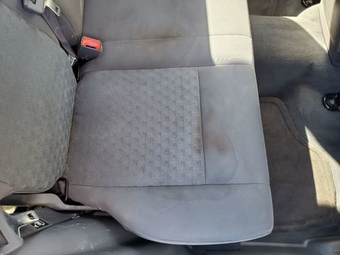 Used 2005 Jeep Liberty Sport image 32