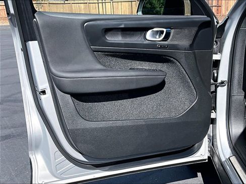 Used 2023 Volvo C40 P8 Recharge Plus AWD/4WD image 25