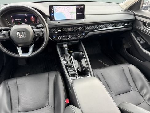 Used 2023 Honda Accord Touring image 17