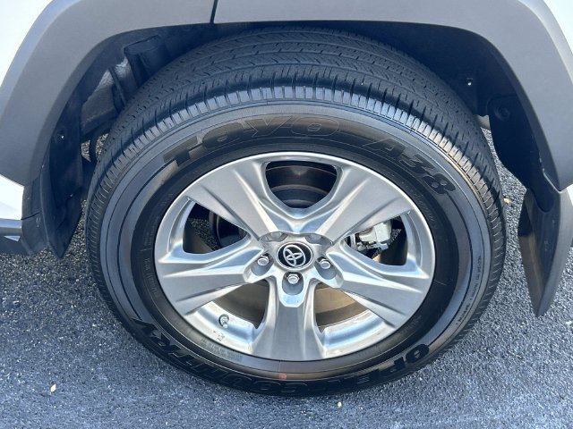 Used 2024 Toyota RAV4 LE AWD/4WD image 13