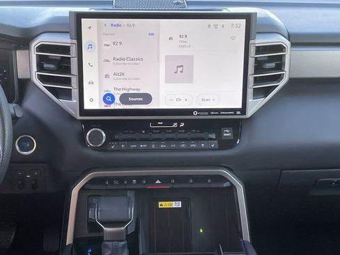 Used 2023 Toyota Sequoia Limited image 15