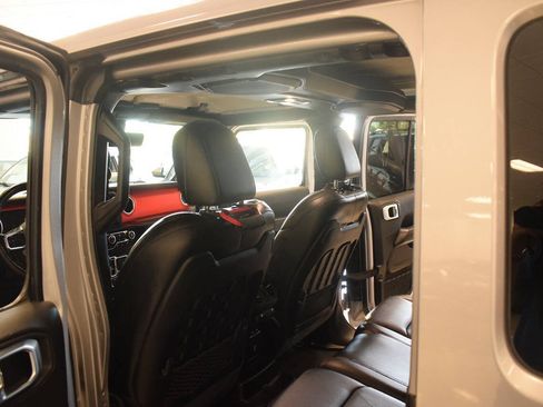 Used 2020 Jeep Wrangler Unlimited Rubicon AWD/4WD image 34