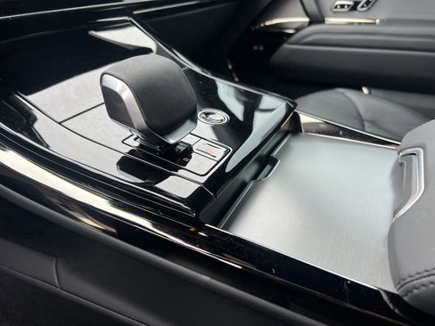 Certified 2025 Land Rover Range Rover Sport S image 28