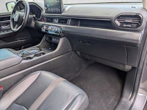 Used 2024 Jeep Wagoneer L Series II w/ Flexible Seating Group image 5