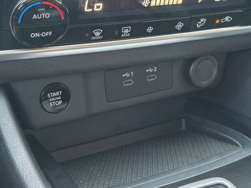 Used 2024 Nissan Rogue SV image 21