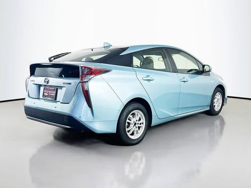 Used 2018 Toyota Prius Four Touring image 6