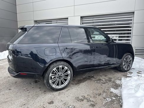 New 2026 Land Rover Range Rover SE image 8
