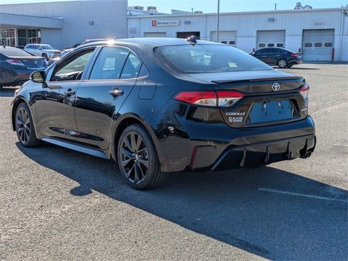 Used 2023 Toyota Corolla SE image 5