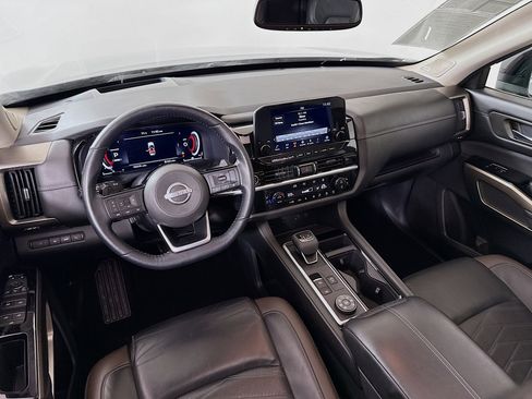 Used 2022 Nissan Pathfinder Platinum w/ Cargo Package image 24