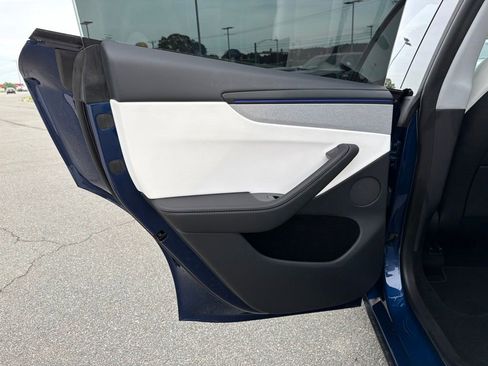 Used 2026 Tesla Model Y Long Range RWD image 16