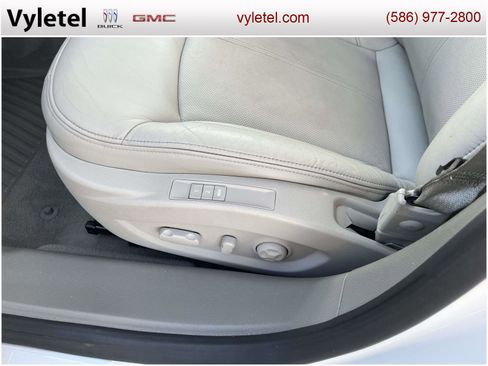 Used 2010 Buick LaCrosse CXL w/ Luxury Package image 20