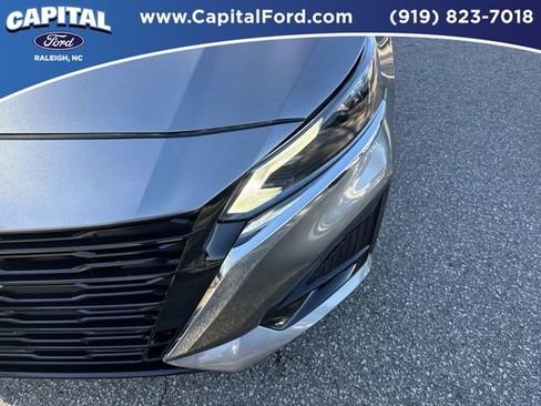 Used 2024 Nissan Altima 2.5 SV image 11