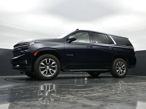 Used 2023 Chevrolet Tahoe LT w/ Luxury Package AWD/4WD image 40
