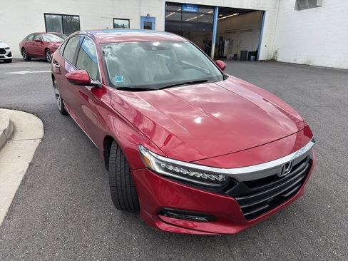 Used 2019 Honda Accord Touring image 12
