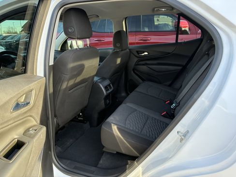 Used 2020 Chevrolet Equinox LT image 3