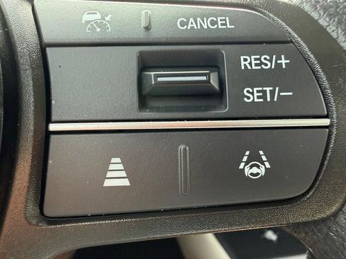 Certified 2026 Honda HR-V LX image 14