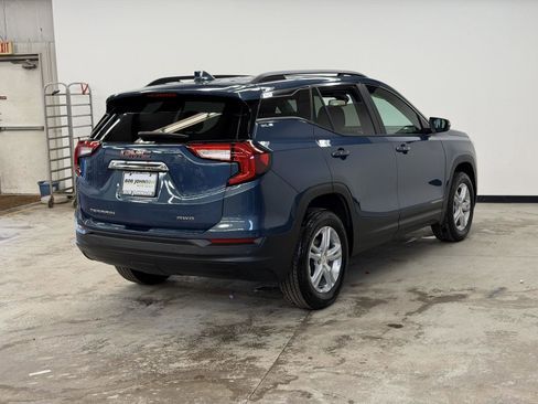 Certified 2024 GMC Terrain SLE w/ Driver Convenience Package image 11
