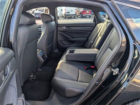 Used 2019 Honda Accord Sport image 8