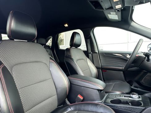 Used 2023 Ford Escape ST-Line w/ Equipment Group 301A image 29