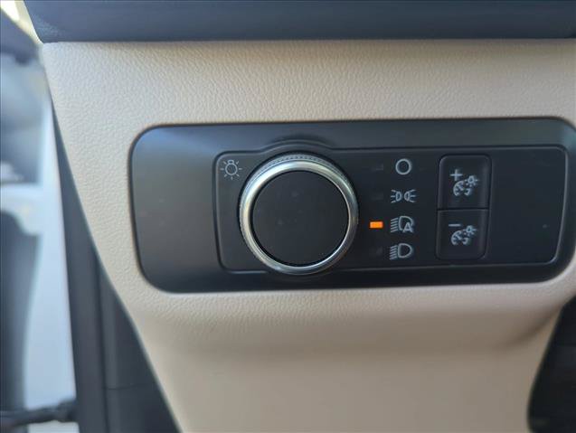 Used 2020 Ford Escape SE FWD image 17