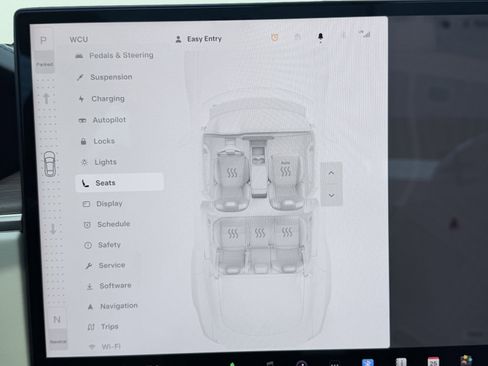 Used 2025 Tesla Model S image 74