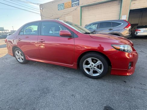 Used 2013 Toyota Corolla L image 2