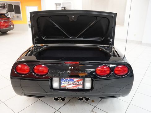 Used 2002 Chevrolet Corvette Z06 w/ Memory Pkg RWD image 10