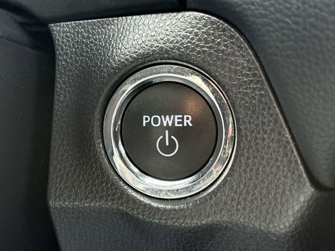 Used 2025 Toyota RAV4 XLE image 18