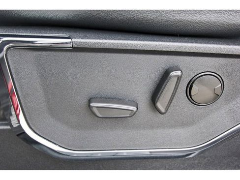 Used 2023 Ford F250 Lariat w/ Sport Appearance Package image 29