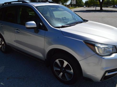 Used 2017 Subaru Forester 2.5i Premium w/ Protection Package #1 AWD/4WD image 3