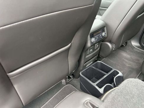 Used 2019 GMC Acadia Denali w/ Technology Package FWD image 14