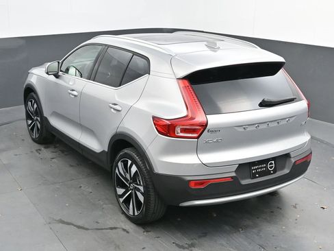 Certified 2025 Volvo XC40 B5 Plus image 35